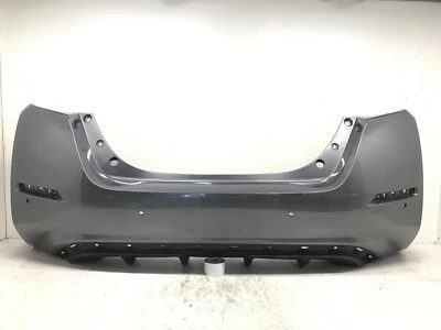 Cubierta de parachoques trasero gris Nissan Leaf S/SL/SV 2018-2020 con orificios de sensor CAPA Foto 1 de 4