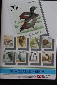 New Zealand 1988 Birds Folder - Picture 1 of 2