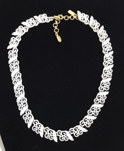 Vintage Monet Choker Necklace White Enamel Lacework 14 to 16 inch - Picture 1 of 6