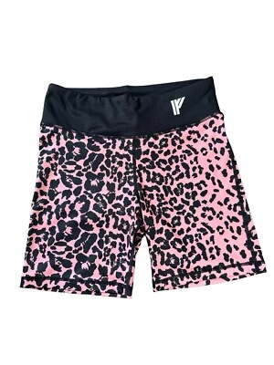 铁拳运动独特观看斑点粉色豹纹短裤健身房锻炼 — 第 1/4 张图片