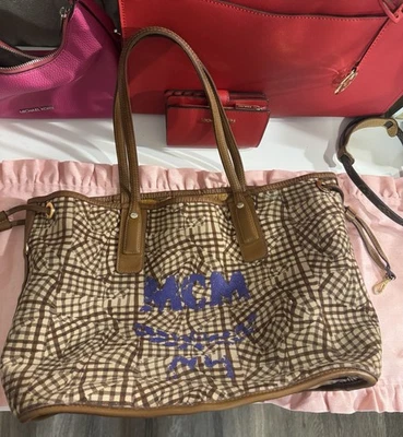 Preloved MCM Reversible Liz Shopper in Visetos - Image 1 of 4