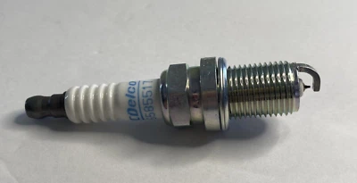 Genuine GM ACDelco Iridium Spark Plug 12681656 (41-121) New Open Package - Image 1 of 4