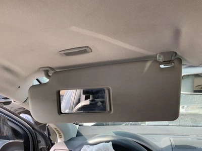 Driver Sun Visor VIN K 8th Digit Sedan Illuminated OEM 07-10 JETTA 1376324 Foto 1 de 4