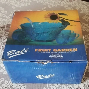 2000 Bali Fruit Garden Blue Glass Punch Bowl Set Indonesia Complete Ladle 6 Cups - Afbeelding 1 van 7