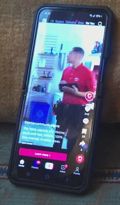Samsung Galaxy Z FLIP 4 con TIKTOK - 5G 256GB DESBLOQUEADO AT&T VERIZON TMOBILE Foto 1 de 4