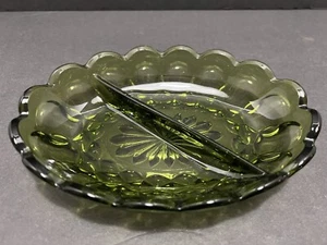 ANCHOR HOCKING DIVIDED EMERALD GREEN OVAL VINTAGE NUT CANDY DISH READ! - Picture 1 of 5