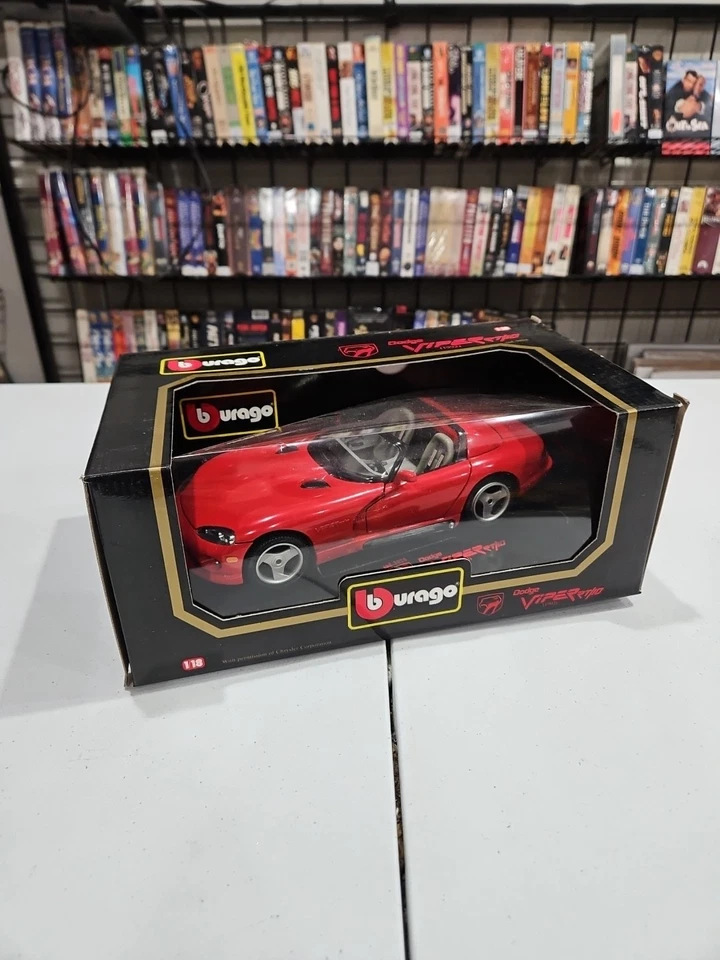 Coche modelo Bburago Diamonds 1:18 Dodge Viper RT/10 rojo diecast con caja   Foto 1 de 4