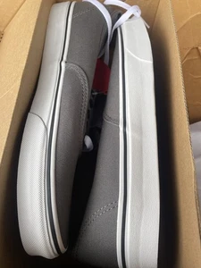 Vans Hombres Off The Wall 721356 Gris Blanco Zapatos Con Cordones Parte Superior Baja Talla 11.5 Patín - Imagen 1 de 6