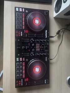 Numark Mixtrack Platinum FX - 4 Deck DJ Controller with DJ Mixer, Built-in Audio - Picture 1 of 15