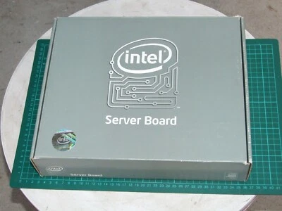 Intel Server Board S3210SH motherboard for LGA775 CPUs S3210SHLC - Image 1 of 4