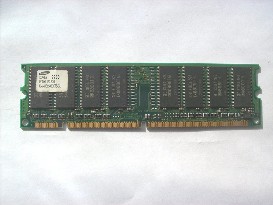 Samsung KMM366S823CTS-GL 64MB Desktop RAM Memory - Image 1 of 1