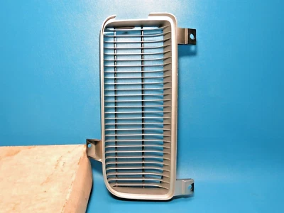 Parrilla delantera derecha Pontiac Catalina Executive 1970 NOS GM 9799735 Foto 1 de 4