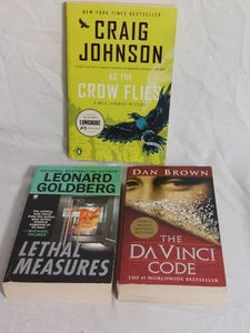 Lot of 3 Mystery Fiction PB Books DaVinci Code Lethal Measures Crow Longmire - Imagen 1 de 22