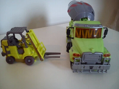 Transformers ROTF Voyager Class Mixmaster G1 deco with ROTF Dirt Boss  - Image 1 of 4