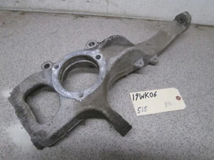 05-10 JEEP GRAND CHEROKEE COMMANDER NUDILLO DE DIRECCIÓN DELANTERO DERECHO (lado de paso) - Imagen 1 de 4