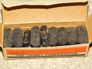 VINTAGE LIONEL #3656-9 CATTLE CAR FIGURES IN ORIGINAL BOX - Imagen 1 de 4