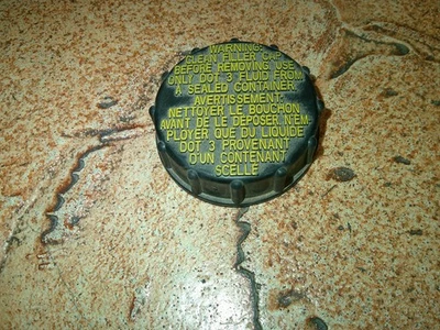 MAZDA MX-5 MIATA 2006-2015 tapa de depósito de cilindro maestro de freno, tapa Foto 1 de 3