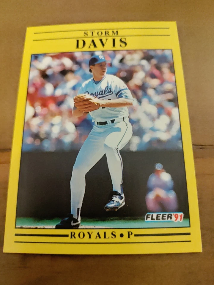 1991 Fleer #556 Storm Davis Royals Pitcher  - Image 1 of 2
