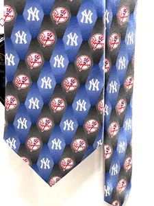 New with tags EAGLES WINGS MLB GENUINE MERCH NY Yankees 100% silk necktie - Picture 1 of 12