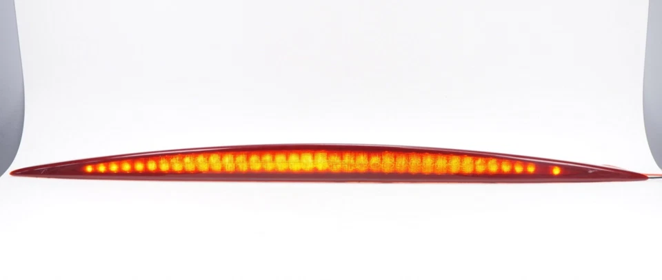 Lámpara de parada de montaje alto con tapa de maletero Cadillac Escalade tercer freno OEM 2002-2006 Foto 1 de 4