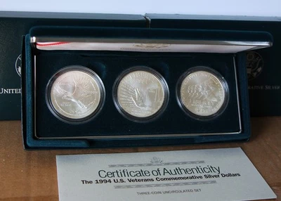 1994-W US VETERANS COMMEMORATIVE 90% SILVER DOLLARS 3 COINS UNCIRCULATED SET OGP - Image 1 of 3