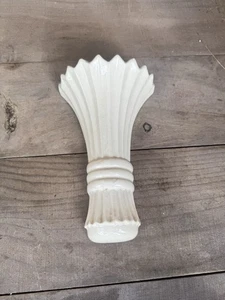 Vintage Ceramic Porcelain Wall Pocket Vase Made in Japan Off White Color - Picture 1 of 13