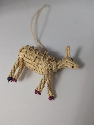 Tejido a Mano Toquilla Paja Oveja / Cordero Adorno Navidad Ecuador Foto 1 de 2