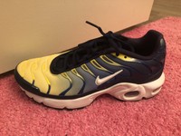 yellow air max plus grade school