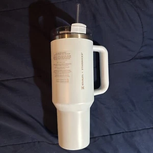 Vaso Starbucks X Stanley Cups Spring Blue Light 2024 40 oz NUEVO con etiquetas - Imagen 1 de 4