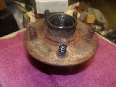 Buje de rueda delantera Ponton usado genuino Mercedes#1803300725 W105,W120,W121,W128,W180 Foto 1 de 4