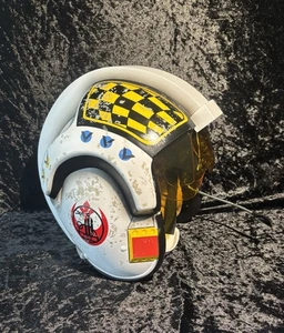 Disney Star Wars Galaxy's Edge Batuu Erwachsene X-Wing Fighter Helm mit Sounds NEU - Bild 1 von 4