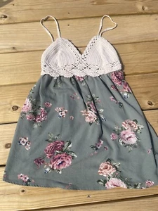 Women's Boutique Windsor Floral Tank Size Small - Picture 1 of 2