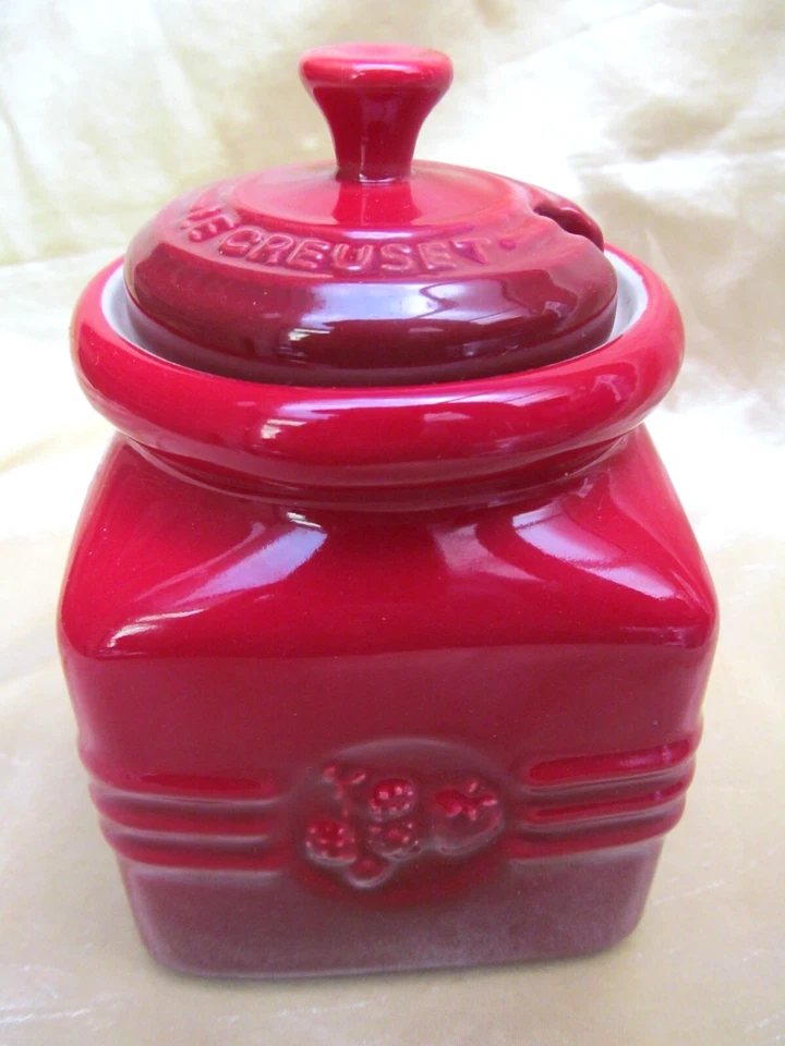 Le Creuset Stoneware Berry Jam Jar With Lid Cerise Unused VGC Red - No Spatula - Image 1 of 4