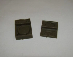 1982 M*A*S*H 4077th ~ SCHREIBMASCHINE und PLATTENSPIELER ~ MASH MILITARY BASE PLAYSET - Bild 1 von 1