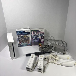 Nintendo Wii Weiß Konsole Bundle RVL-001 - 2 Controller, AMF Bowling, I Spy - Bild 1 von 16