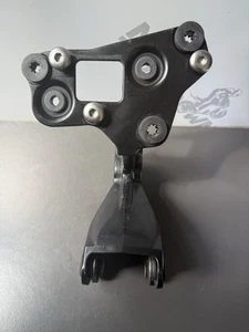 Soporte de reloj Triumph Street Triple 675 675R Speedo T2702300 OEM 2008-11 - Imagen 1 de 24