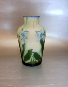 Jarrón de vidrio Art Nouveau francés, decoración de flores de primavera - Imagen 1 de 8
