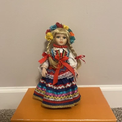 Muñeca folclórica polaca de porcelana Lalka Regionalna Foto 1 de 4