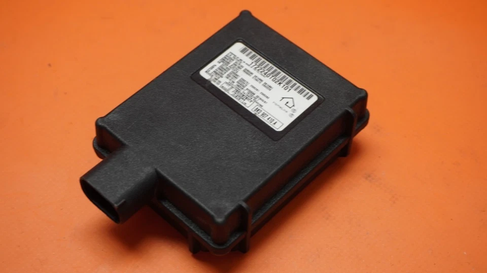 AUDI Q7 HOME LINK GARAGE MODULE 2010 2011 2012 2013 2014 2015 Q5 R8 8K0907410C - Image 1 of 4