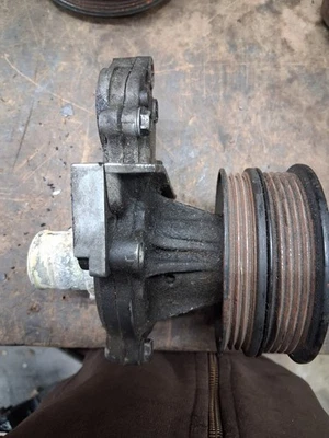 OEM TOYOTA COROLLA WATER PUMP  FITS 1993-1997 4AFE - Image 1 of 4