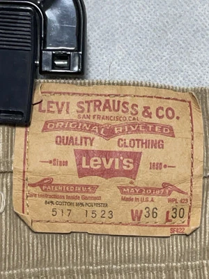 VTG Levi's  517 Pants Men 36x30 Beige 1523 Bootcut USA Corduroy White Tab 80s 70 - Image 1 of 4