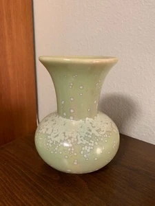 HANDCRAFTED POTTERY VASE - Picture 1 of 7
