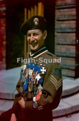 WW2 Picture Photo Canadian Soldier  with 29 German captured medals 8695 - Image 1 of 2