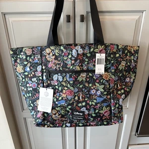 Vera Bradley Disney Limited Edition Drawstring Family Tote NWT - Picture 1 of 5