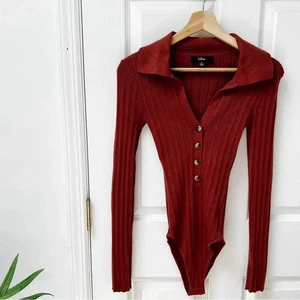 Lulus Ribbed V-neck Collared Long Sleeve Bodysuit in Rust Sz Small - Picture 1 of 8