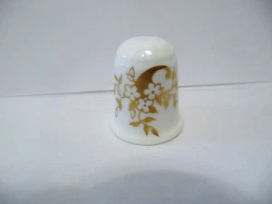 THIMBLE VINTAGE BONE CHINA ENGLAND "GOLDEN ALLEGRO" HTF BEAUTY - Picture 1 of 5