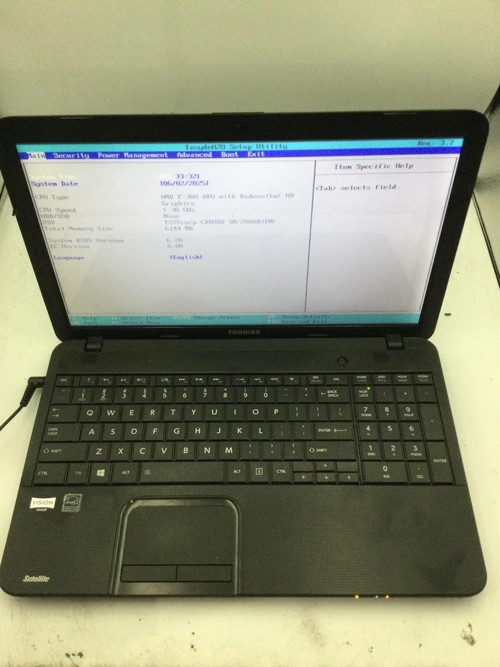 TOSHIBA SATELLITE C855D - BOTAS PARA BIOS - AMD E300 - 4GB RAM - LEER DESCRIPCIÓN - BB Foto 1 de 4