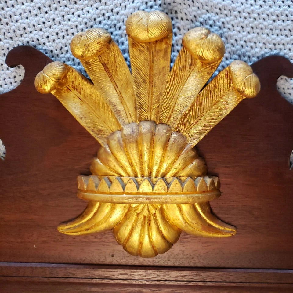 Espejo Chippendale Caoba Personalizado de Dorothy y Albert Grant 46 "x 28". Foto 1 de 4