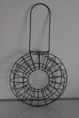 Wild Bird Donut Fat Ball Feeder 23 x 23 x 7 cms Suitable For All Garden Birds - Image 1 of 4