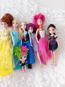 Beautiful Bundle 7 Mattel Barbie and Disney Dolls VGC  Dressed With Shoes - Picture 1 of 24